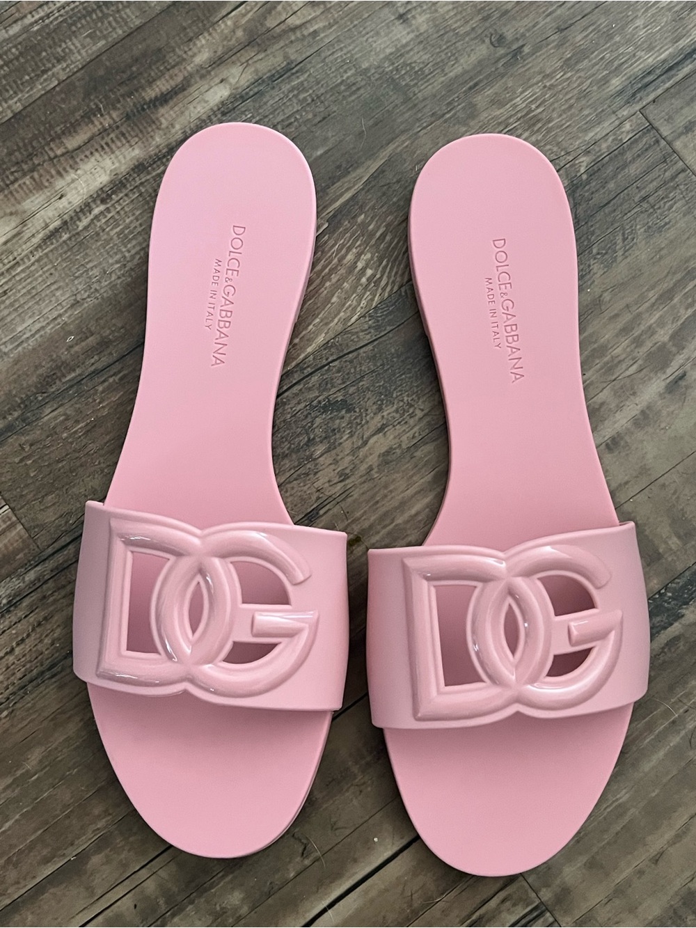 Dolce & Gabbana Pastel Pink DG Logo Slide Sandals - Picture 2 of 3